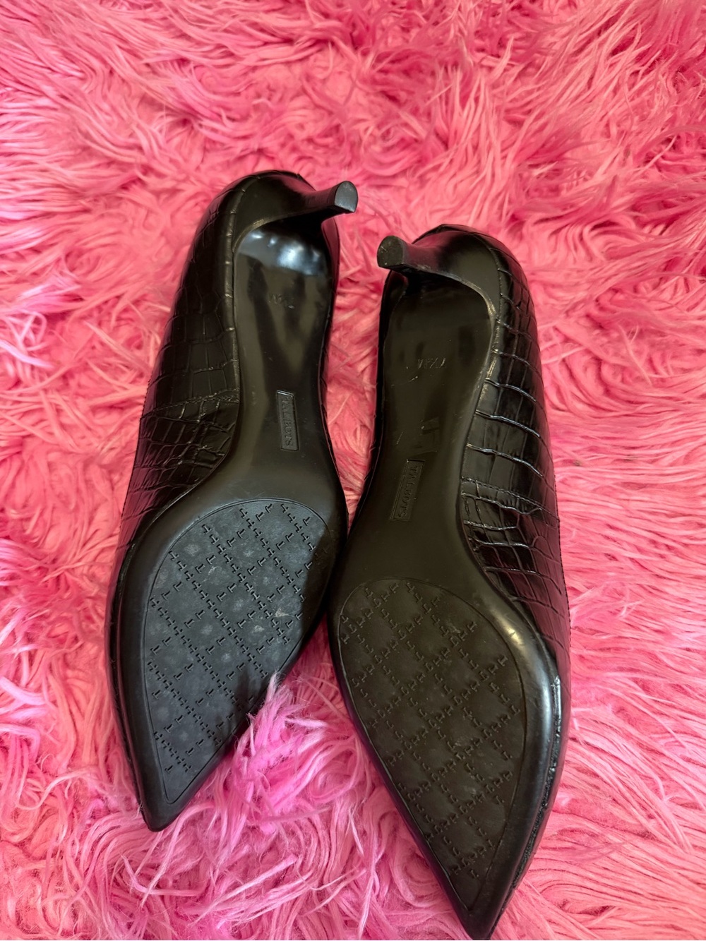 Talbots Black Croc-Embossed Pointed Toe Heels - Picture 4 of 4